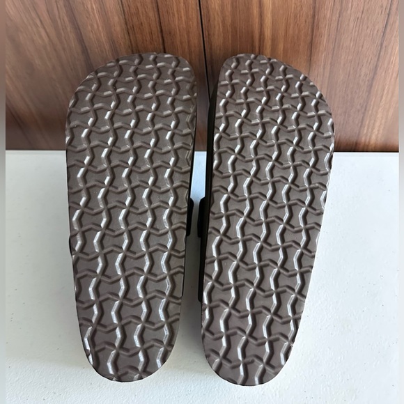 CUSHIONAIRE Loom Platform Clog Size 8.5W - Picture 12 of 12